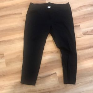 Black Old Navy maternity Pixie pants